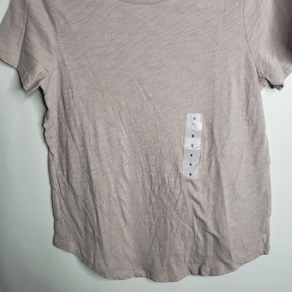 Old Navy Everywear Tee Short Sleeve Pale Pink Women's Size Small T-Shirt NWOT - Picture 4 of 8
